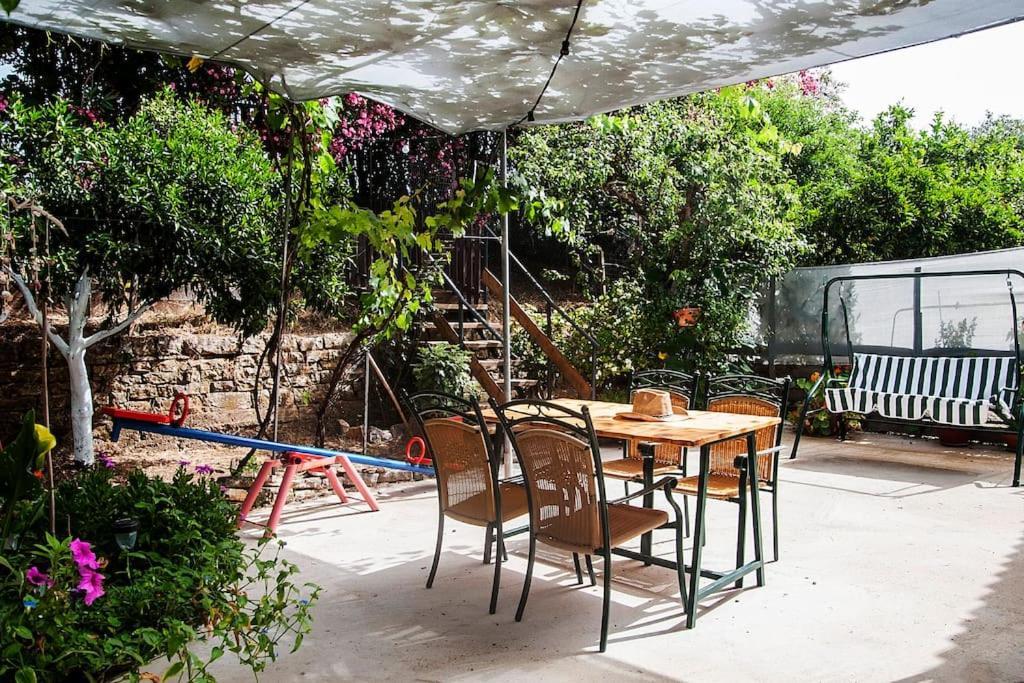 Angelikashouse,big House Holiday home Pithos